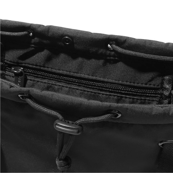 Beyond Yoga Black Convertible Backpack Bag, BEYOND YOGA Convertible Gym Bag main image 14